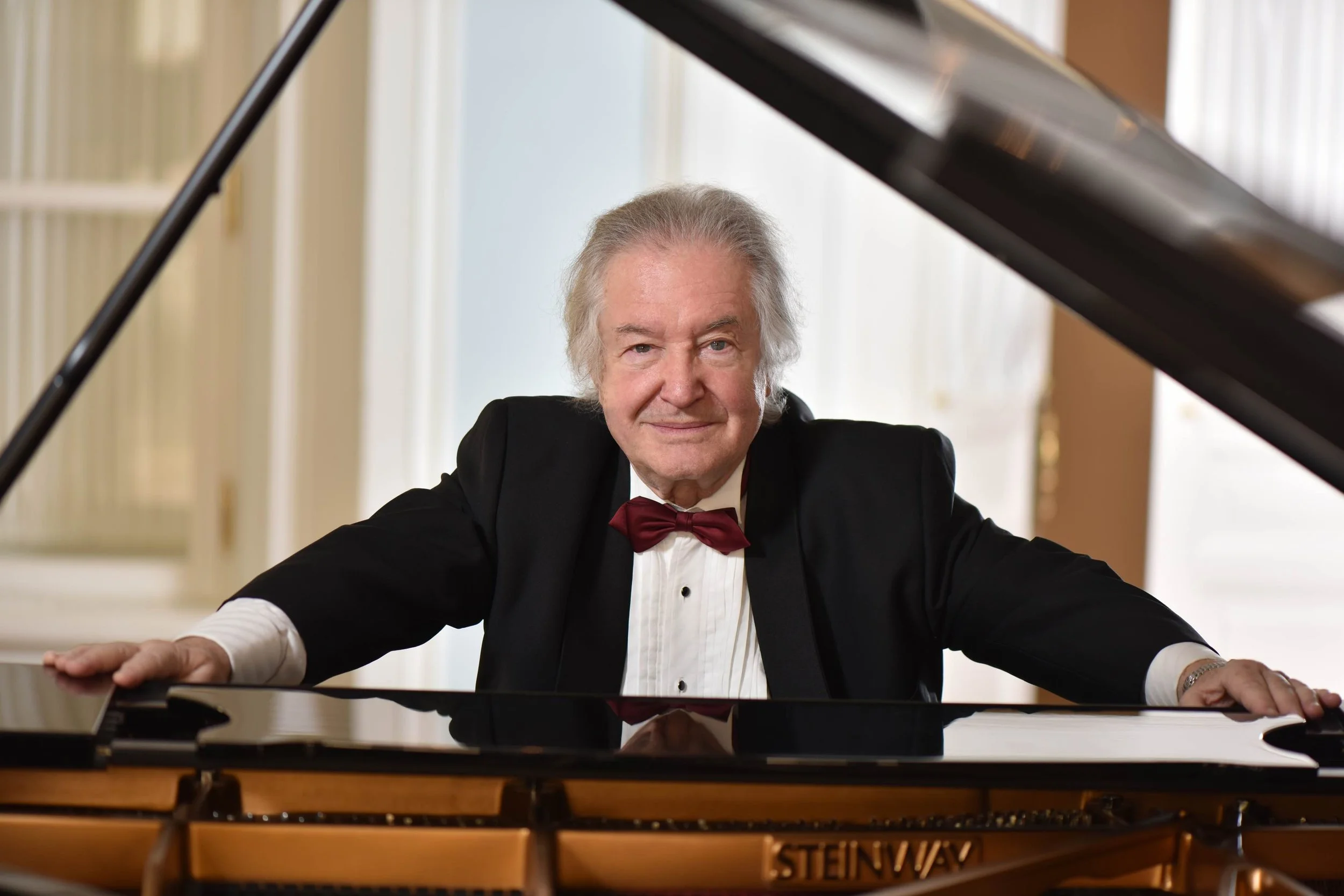 Vancouver Chopin Society hosts famed Russian pianist Mikhail